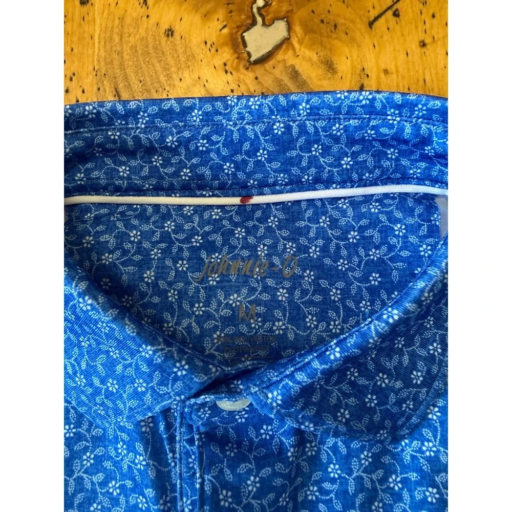 Johnnie-O Polo Size M Mens Blue Floral Print Short Sleeve Performance Golf Shirt